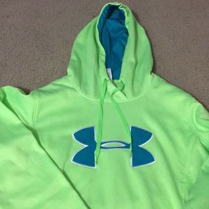 Under Armour Hoodie in perfect condition!